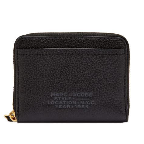 marc jacobs zip around wallet.